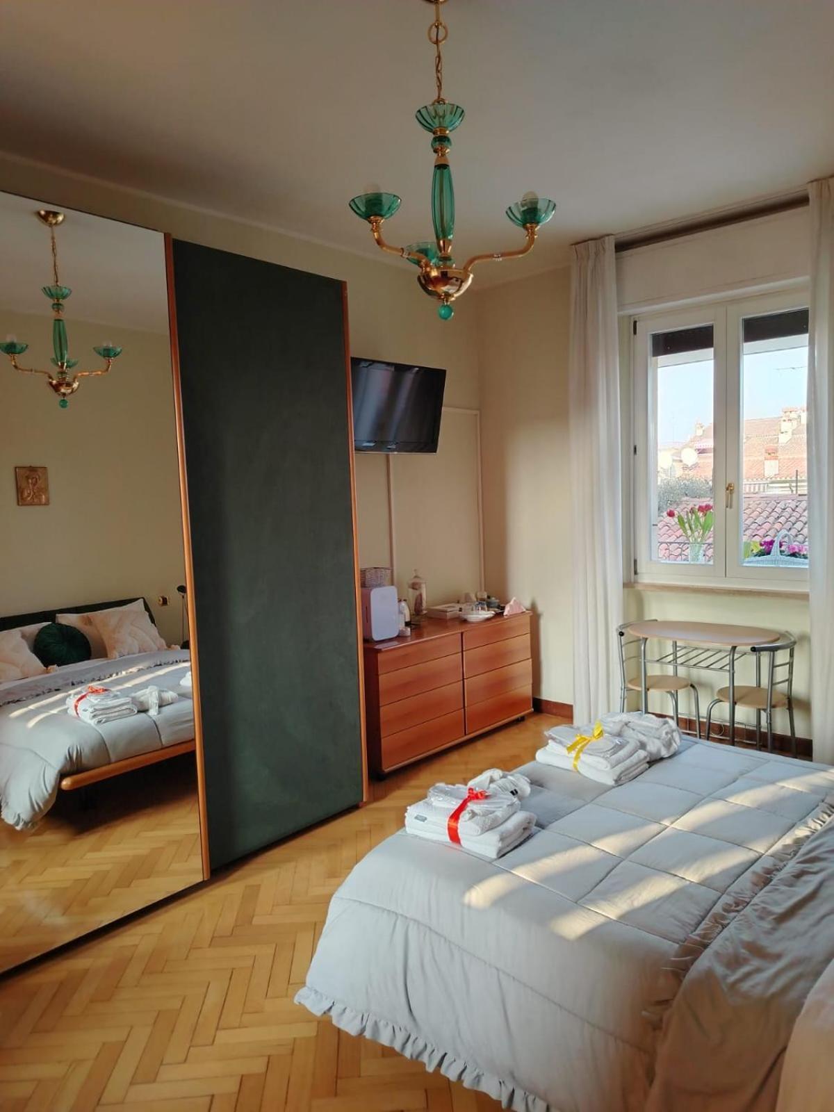 B&B Califano- 2 Leoni Verona Bagian luar foto