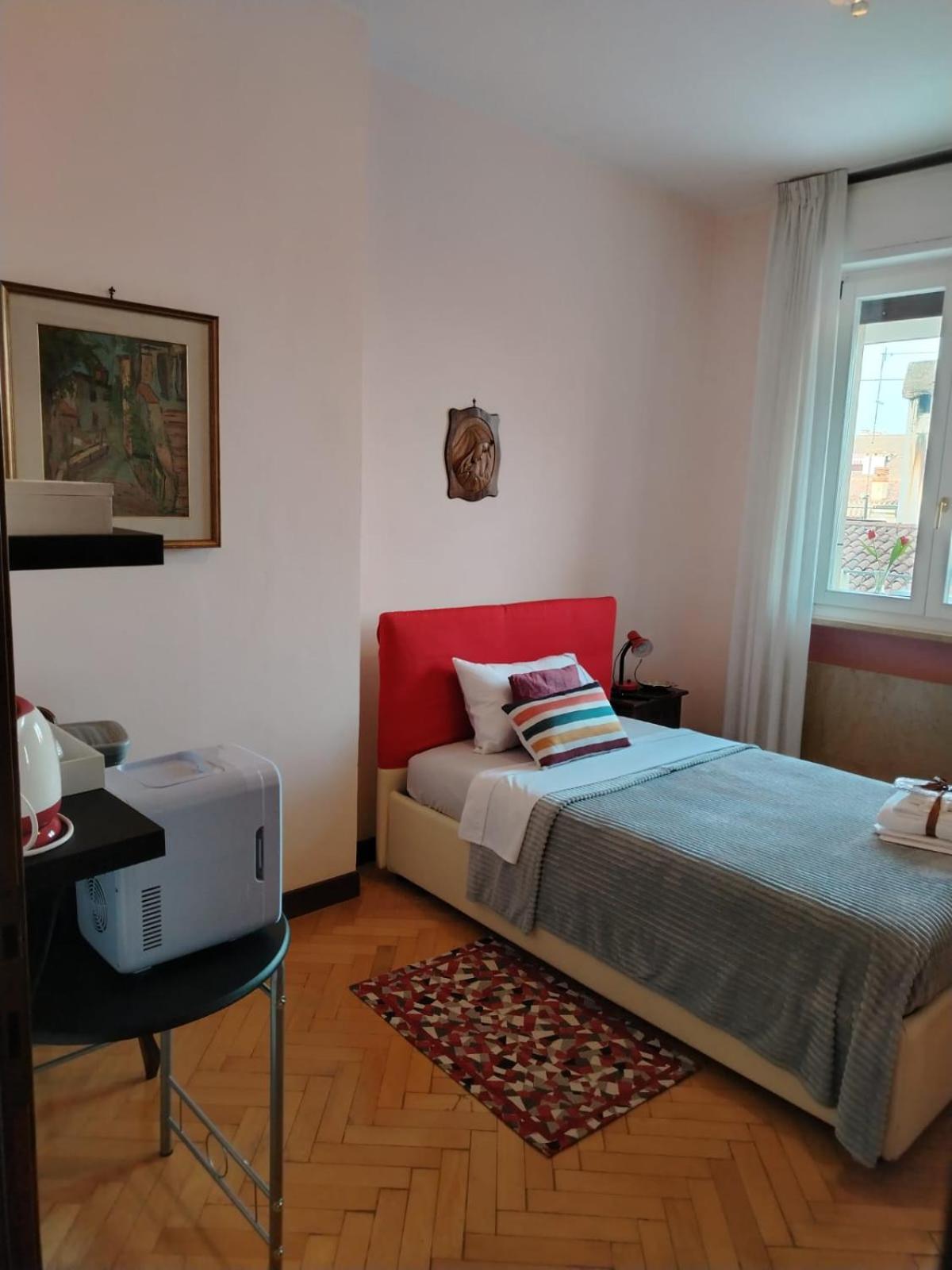 B&B Califano- 2 Leoni Verona Bagian luar foto