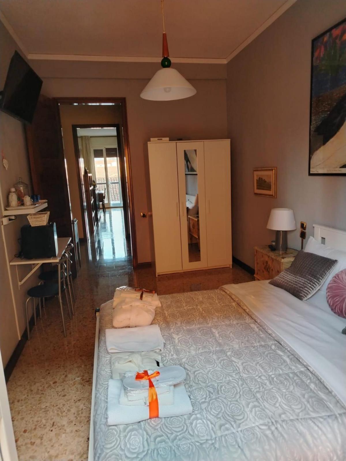 B&B Califano- 2 Leoni Verona Bagian luar foto