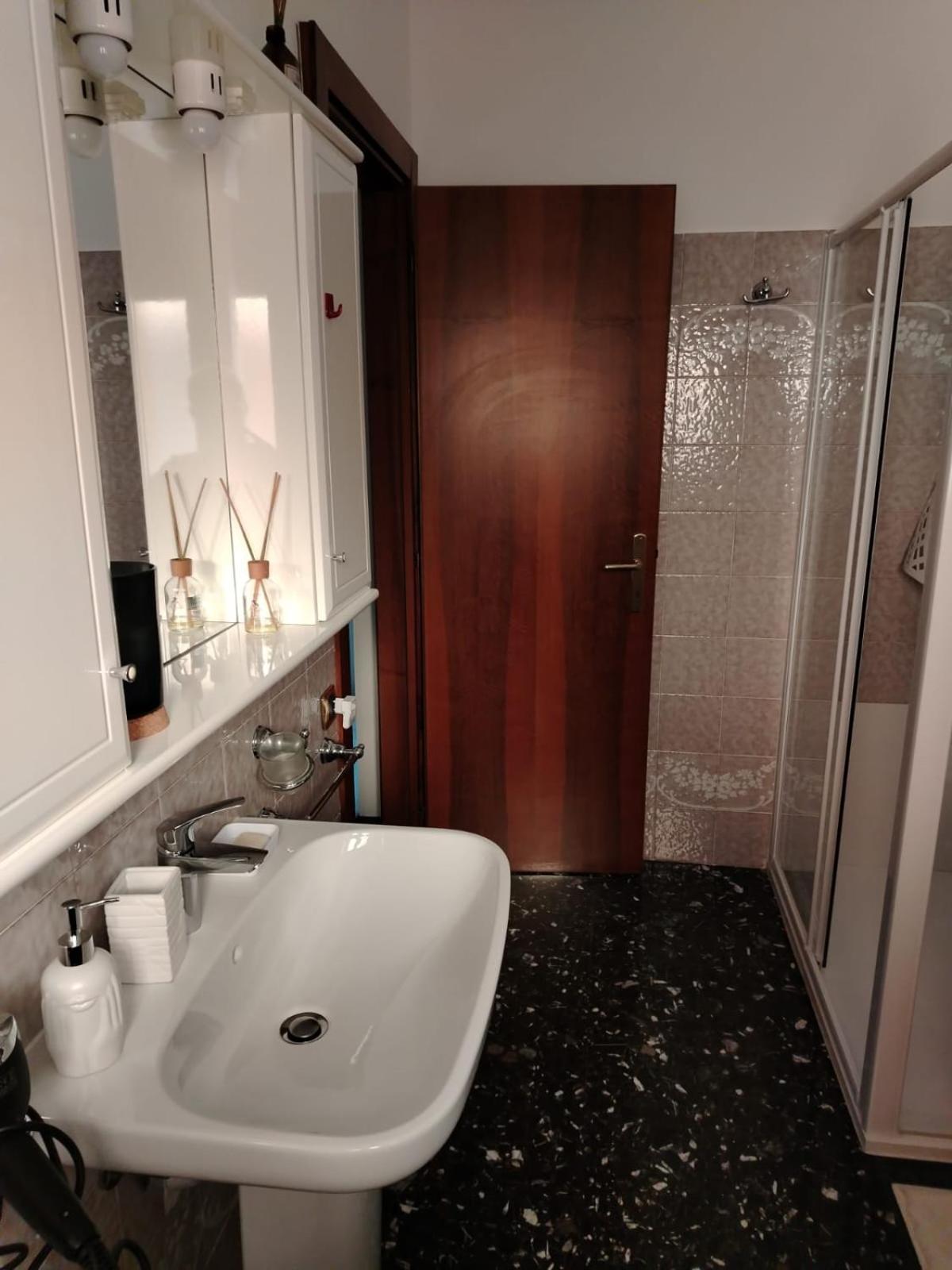 B&B Califano- 2 Leoni Verona Bagian luar foto