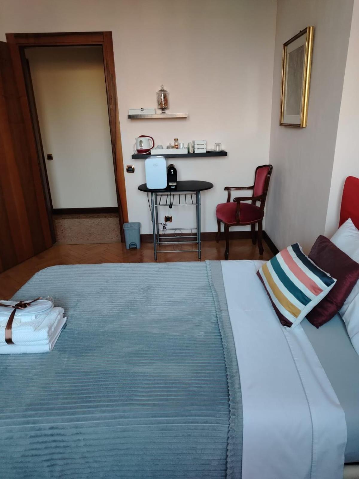 B&B Califano- 2 Leoni Verona Bagian luar foto