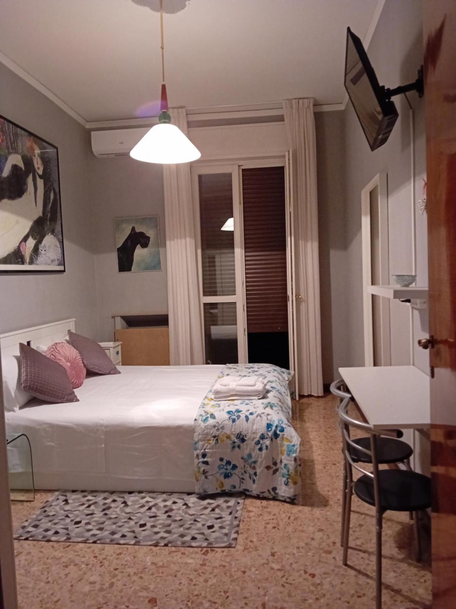 B&B Califano- 2 Leoni Verona Bagian luar foto