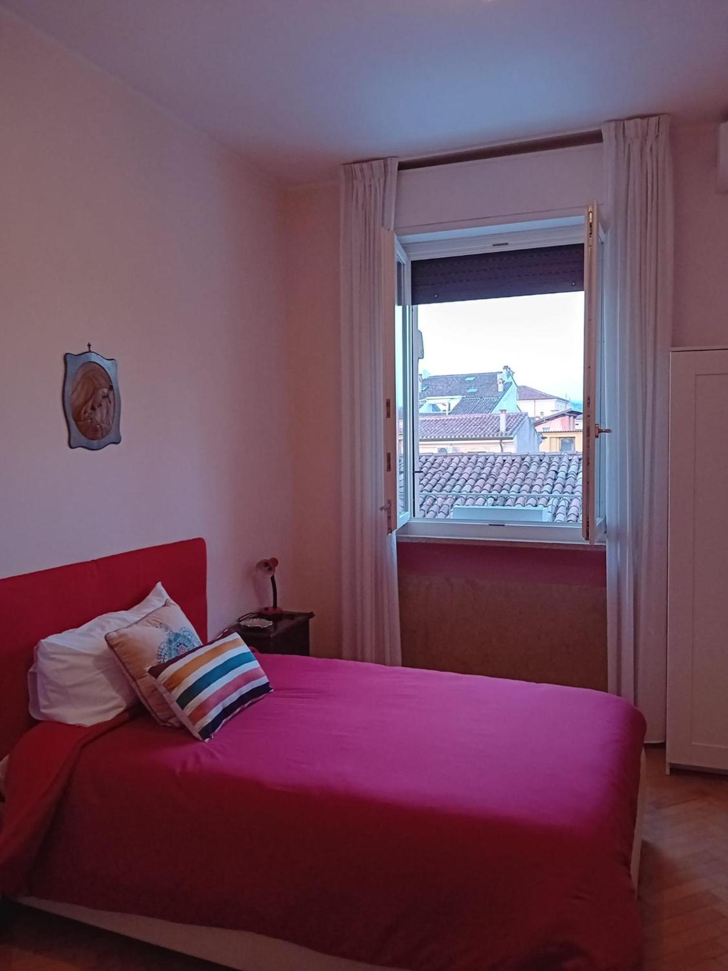 B&B Califano- 2 Leoni Verona Bagian luar foto